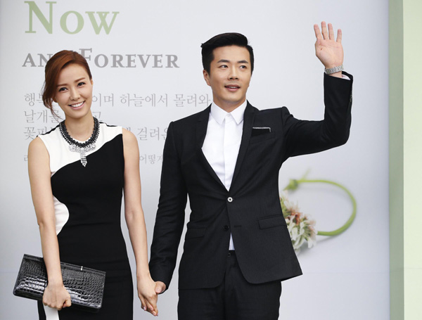 South Korean actor Lee Byung-hun marries