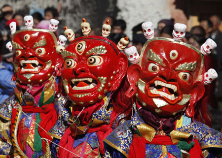 Tibetan monks celebrate Great Prayer Festival