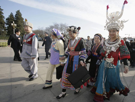 Ethnic minority groups attend the NPC annual session