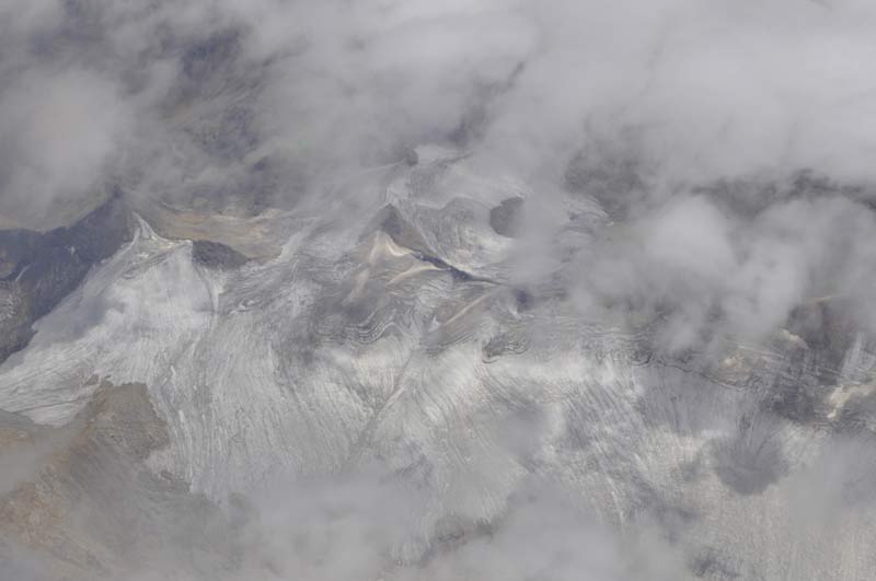 Flight to Lhasa with China Daily reporter