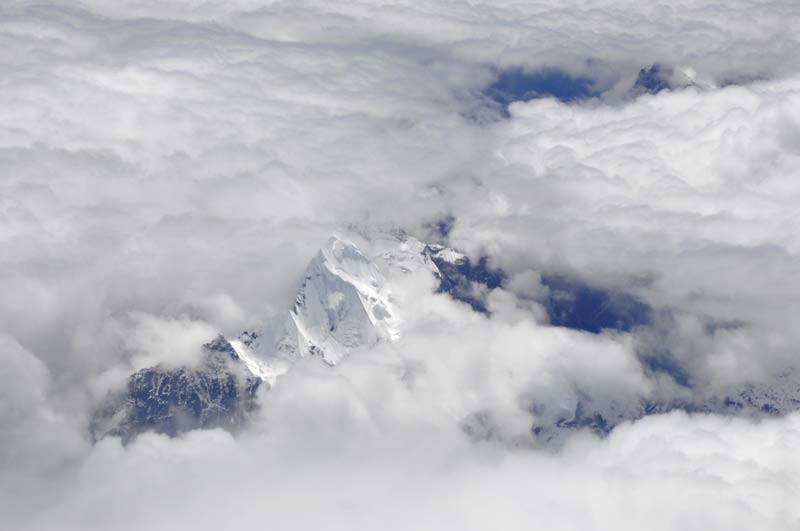 Flight to Lhasa with China Daily reporter