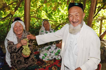 Photos illustrate culture and education development in Xinjiang