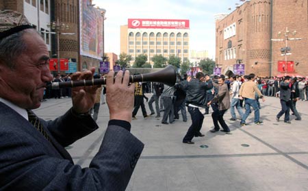 People celebrate Eid al-Fitr in China