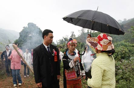 Li ethnic wedding