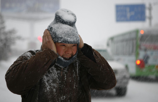 Heavy snow in NW China's Xinjiang