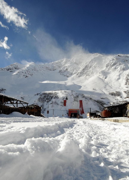 Highway tunnel to Tibet's Metok completed