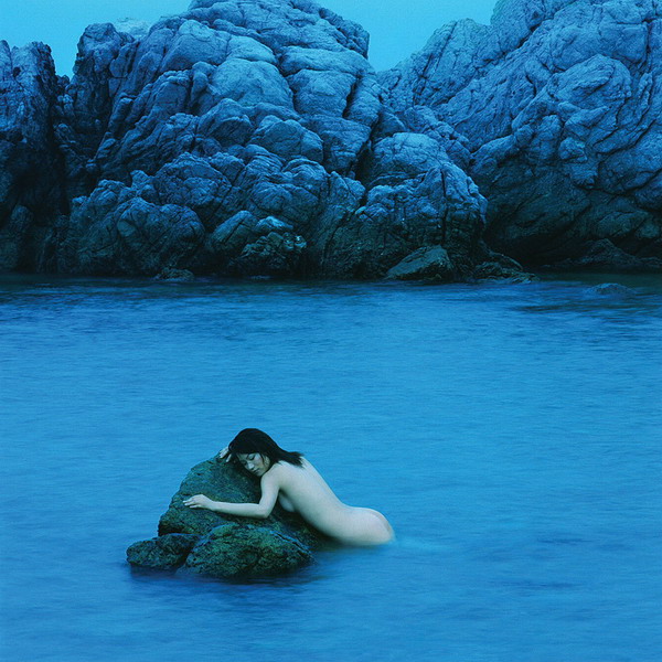 Xie Mo's nude photographs