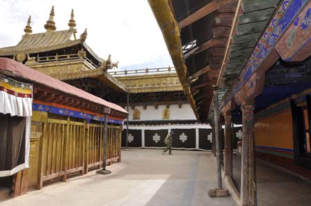 A tour to Jokhang Temple
