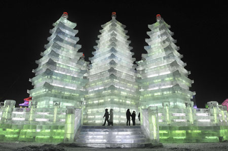 Harbin Ice and Snow World opens to tourists