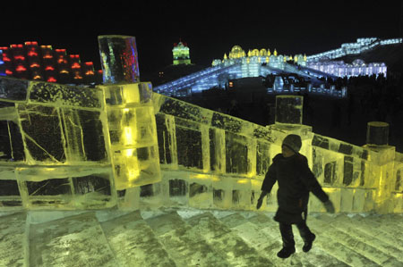 Harbin Ice and Snow World opens to tourists