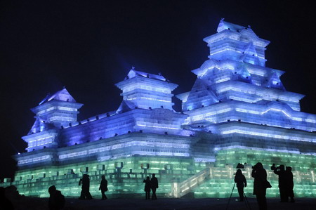 Harbin Ice and Snow World opens to tourists