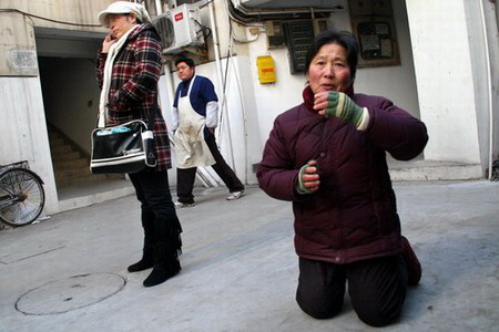 Begging nurse pleads for her salary