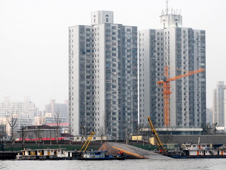 Cargo ship collides with boat in Shanghai