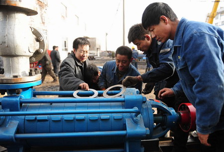 Efforts made to rescue 31 trapped miners in N China