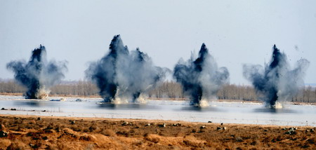 Yellow River dredged in Inner Mongolia