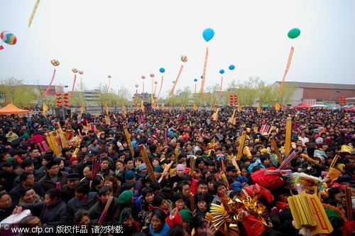 10,000 gather for Laozi’s birthday