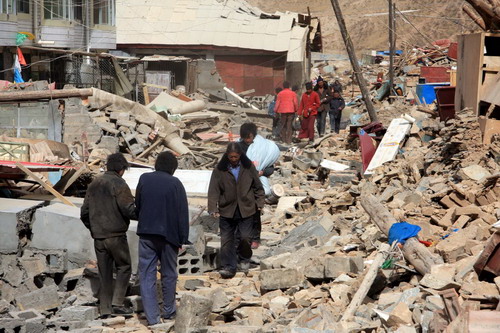 Vice Premier visits Yushu, relief and rescue underway