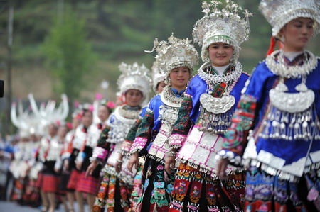 Sisters Festival opens in SW China