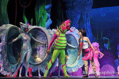 Cartoon musicals take the stage in Hangzhou