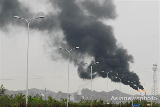 Heavy smoke blackened the Sky in Lanzhou