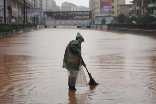 42,000 relocated in rainstorms in C China