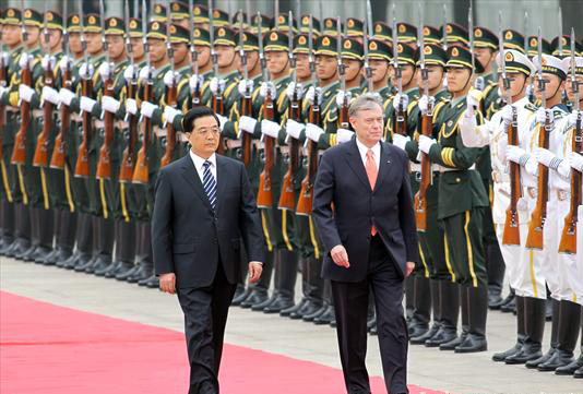 Hu meets Germany's President Horst Kohler