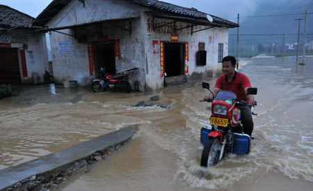 1.17 milion affected by heavy rain in S China