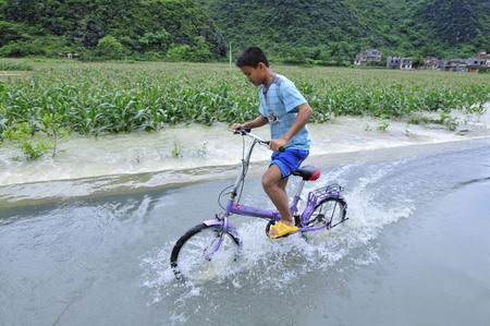 1.17 milion affected by heavy rain in S China