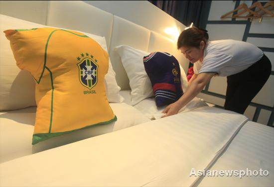 World Cup hotel in Wuhan woos soccer fans