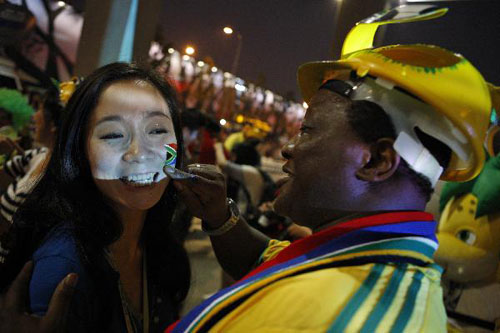 China cheers for World Cup