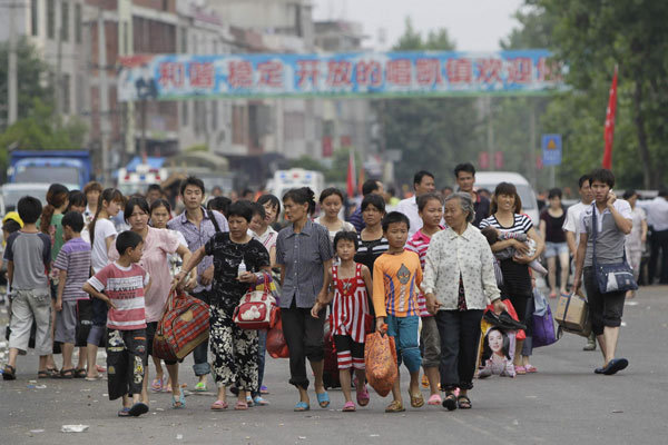 Residents evacuated to safety in Jiangxi