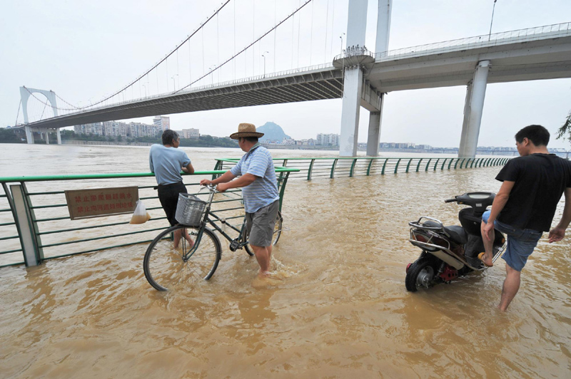 Day-by-day Photos: China flood