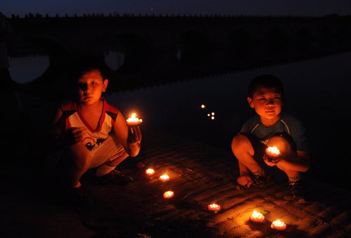 Sky lanterns to mark July 7 Incident of 1937