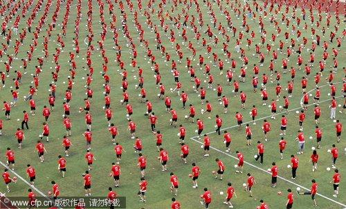 World record ball-juggling made in China