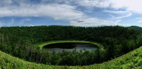 Volcanic lakes create heavenly scene in Inner Mongolia