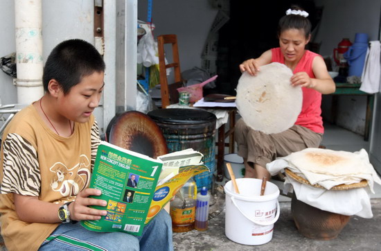 Summer vacation in Shandong pancake shop