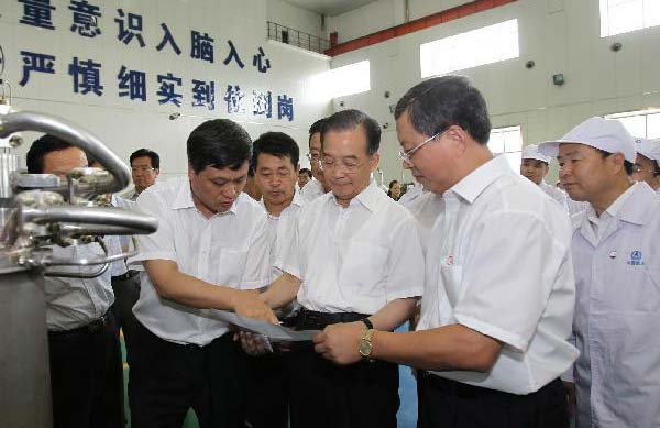 Premier Wen inspects NW China province