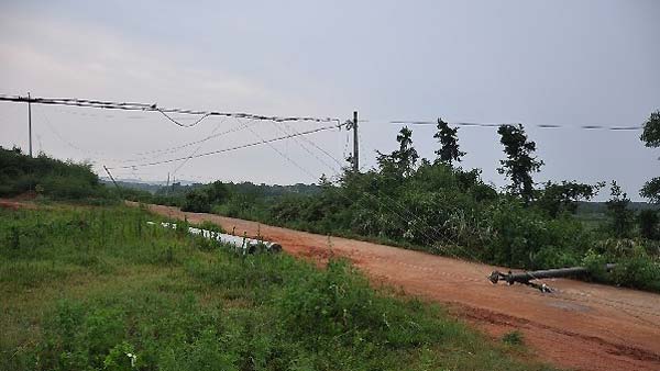 Giant tornado lashes E China, 2,308 people affected