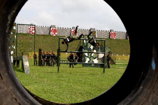 Armed police trained to mark PLA founding anniversanry