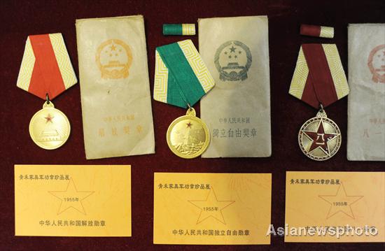 Military uniforms, decorations exhibited in SW China