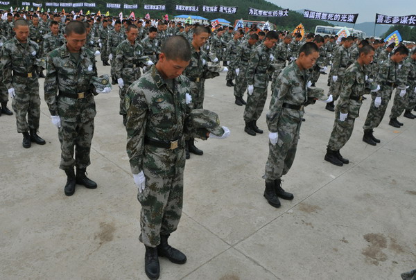 Memorial service for flood hero in NE China