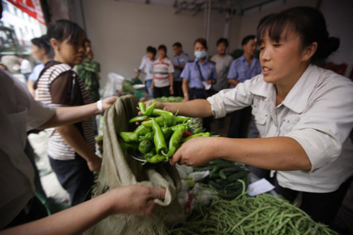 Vegetable market opens in Zhouqu