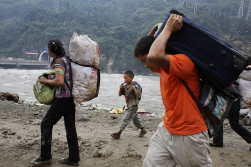 Evacuation continues in mudslide-hit Yingxiu