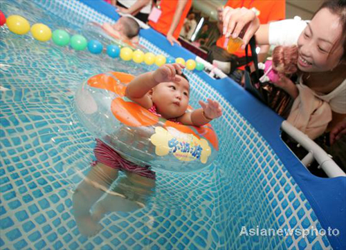 Little swimmers go for the gold