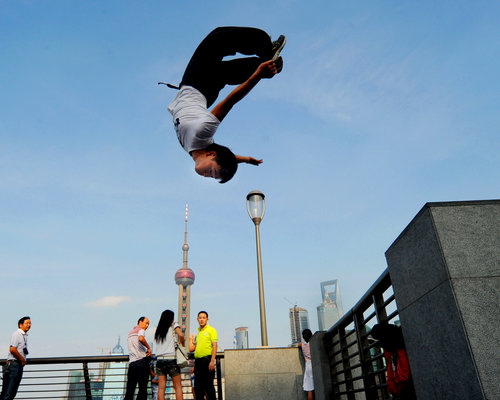 Parkour fans’ skills show in Shanghai