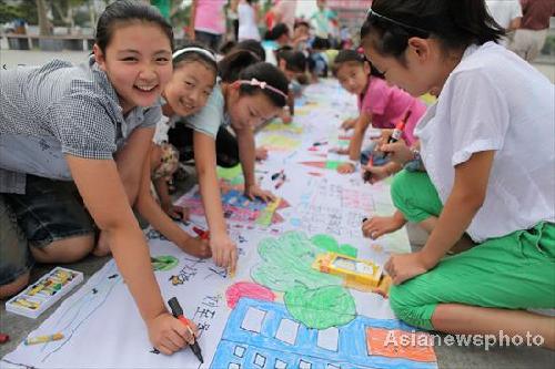 100-metre-long canvas for Teachers’ Day