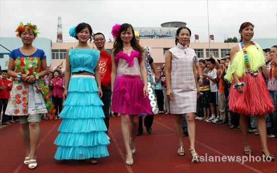 Teachers’ low-carbon fashion show