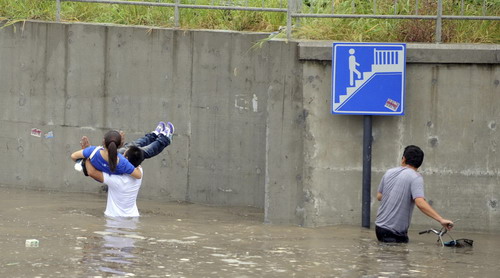 Tropical storm Meranti hits E. China city