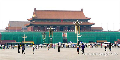 Beijing streets get facelift for National Day