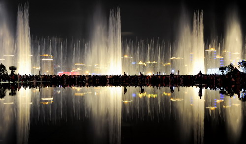 Expo music fountains fly on National Day